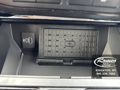 2025 Ford F-150 Lightning Platinum