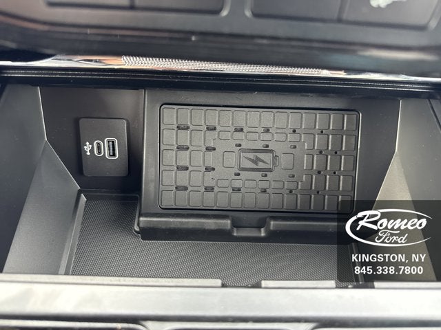 2025 Ford F-150 Lightning Platinum