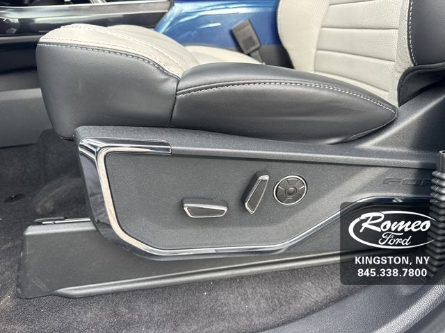 2025 Ford F-150 Lightning Platinum