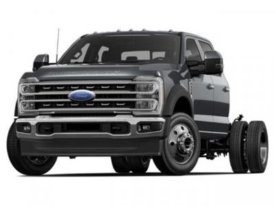 2025 Ford Chassis Cab F-450® LARIAT®