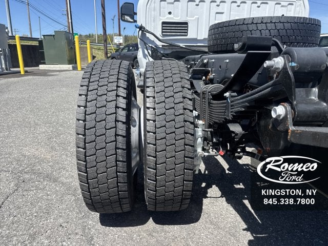 2025 Ford Chassis Cab F-550® XLT