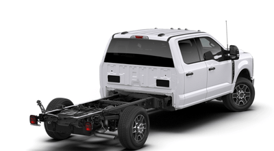 2026 Ford Chassis Cab F-350® LARIAT®