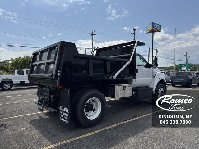 2025 Ford F-650-750 F-750 SD Diesel Straight Frame