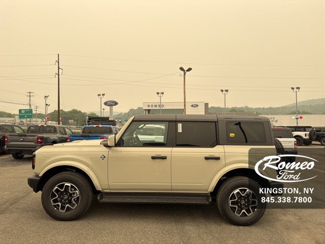 2026 Ford Bronco Outer Banks®