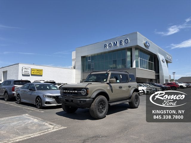 2026 Ford Bronco Outer Banks®