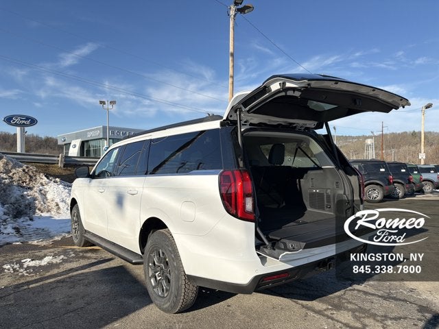 2025 Ford Expedition Active MAX