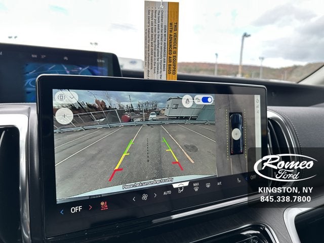 2025 Ford Expedition Platinum®