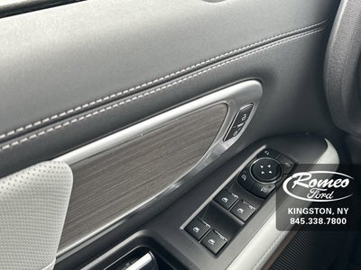 2025 Ford Expedition Platinum®