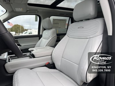 2025 Ford Expedition Platinum®