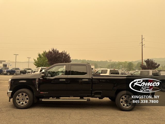 2026 Ford Super Duty F-350® Lariat®