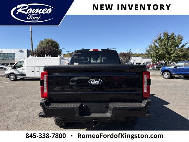 2027 Ford Super Duty F-350® Lariat®
