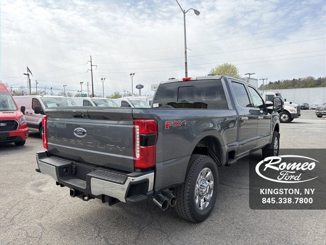 2026 Ford Super Duty F-350® Lariat®