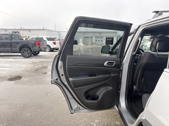 2019 Jeep Grand Cherokee Laredo E