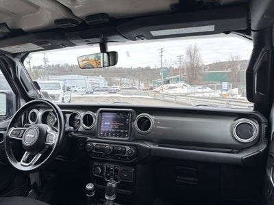 2022 Jeep Gladiator Overland