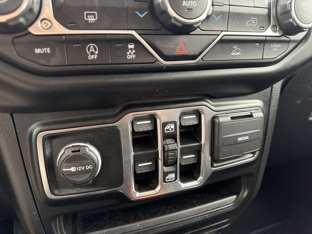 2022 Jeep Gladiator Overland