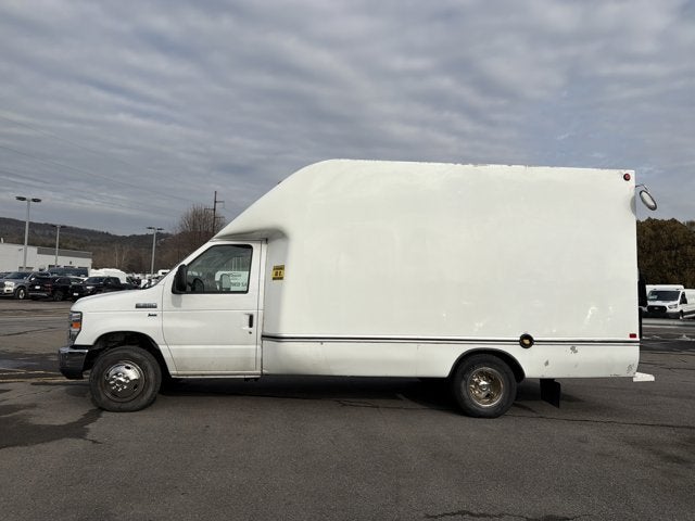 2019 Ford E-350SD Base Cutaway