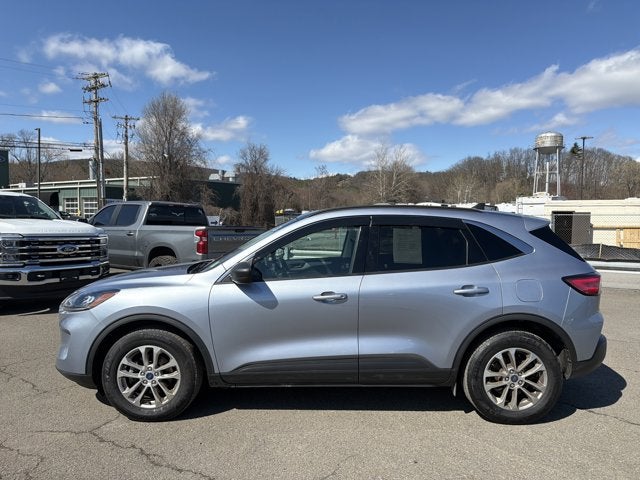 2022 Ford Escape Hybrid SE