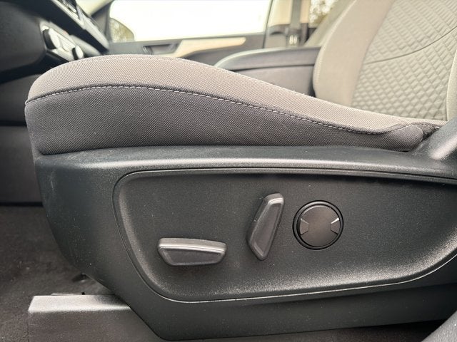 2022 Ford Escape Hybrid SE