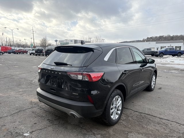2022 Ford Escape Hybrid SE