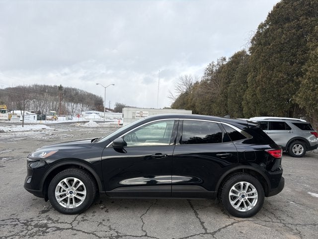 2022 Ford Escape Hybrid SE