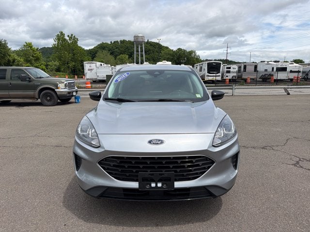 Used 2022 Ford Escape SE with VIN 1FMCU9G60NUA05839 for sale in Eddyville, NY