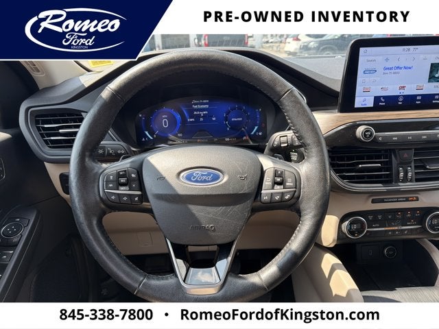 2020 Ford Escape Titanium