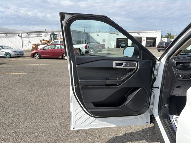 2022 Ford Explorer Base