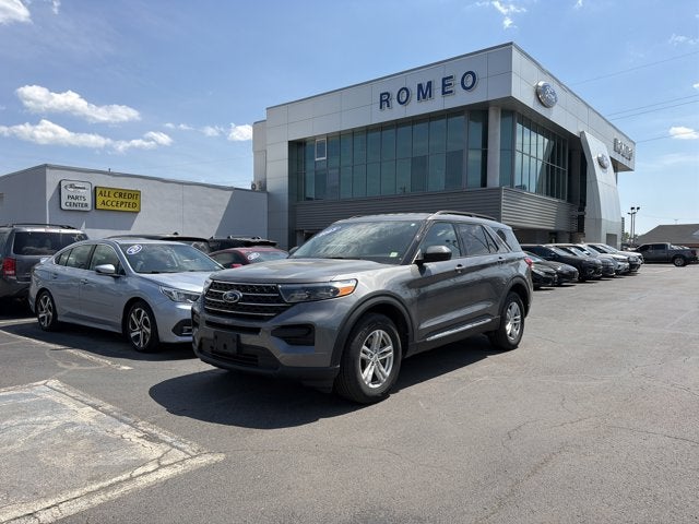 2023 Ford Explorer XLT 4WD's photo