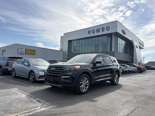 2023 Ford Explorer XLT 4WD's photo