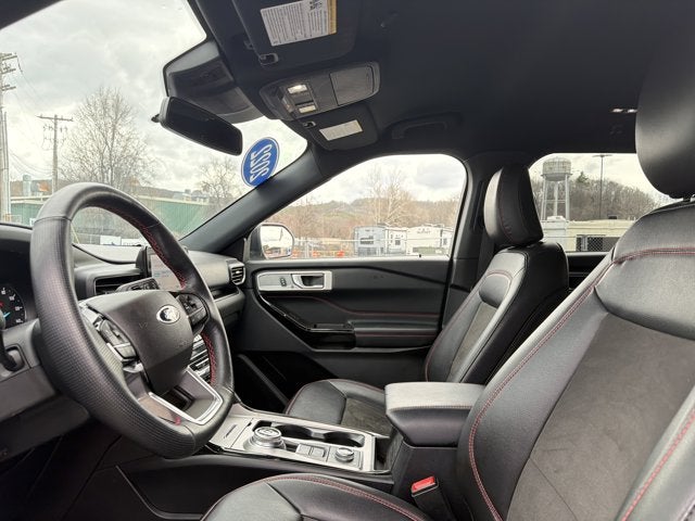 2022 Ford Explorer ST-Line
