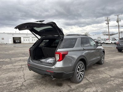 2022 Ford Explorer ST-Line