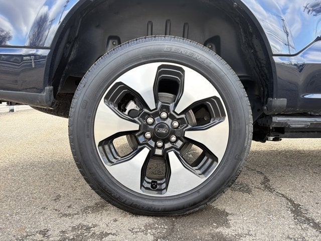 2023 Ford F-150 Lightning Platinum