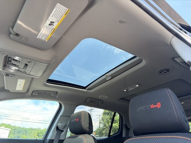 2023 GMC Acadia AT4