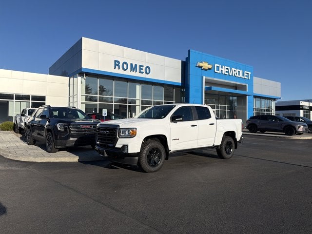 2022 GMC Canyon 4WD AT4 Crew Cab Short Box's photo