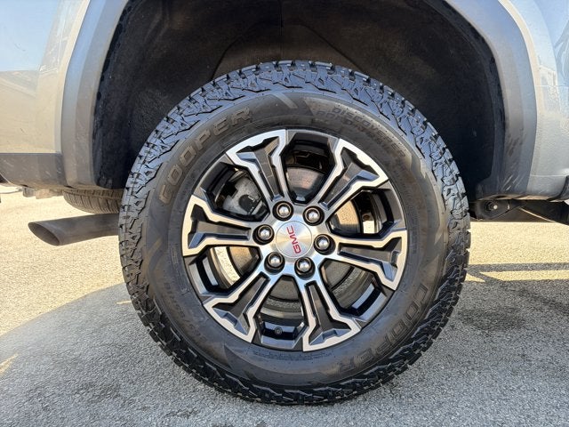 2024 GMC Canyon AT4