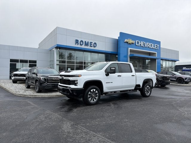 2024 Chevrolet Silverado HD Custom 4WD Crew Cab Standard Box's photo