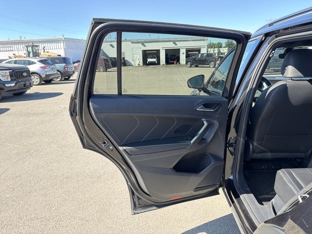 2024 Volkswagen Tiguan 2.0T SE R-Line Black