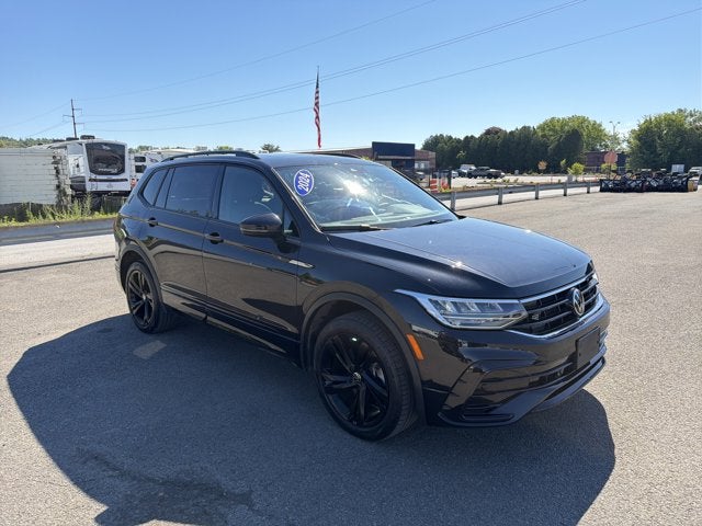2024 Volkswagen Tiguan 2.0T SE R-Line Black