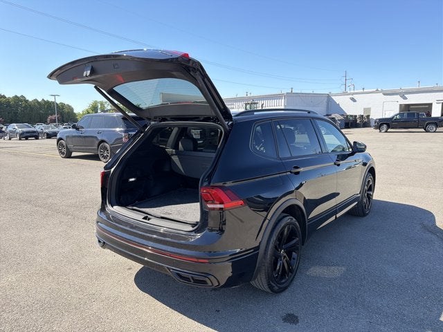 2024 Volkswagen Tiguan 2.0T SE R-Line Black