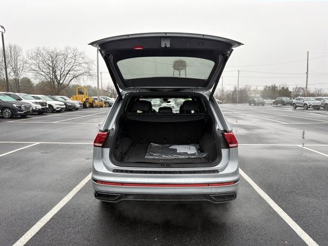 2024 Volkswagen Tiguan 2.0T SE R-Line Black