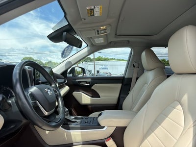 2022 Toyota Highlander XLE