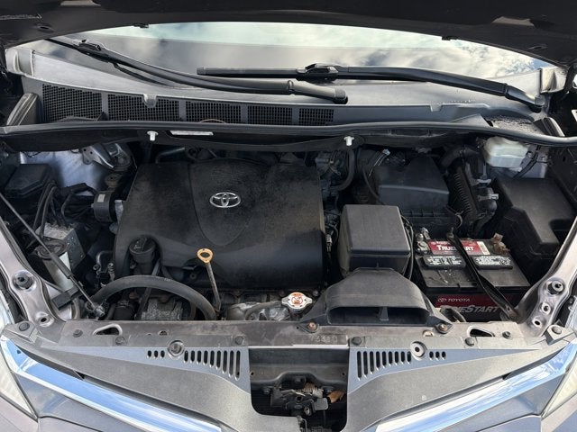 2019 Toyota Sienna XLE 8 Passenger
