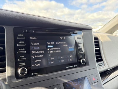2019 Toyota Sienna XLE 8 Passenger