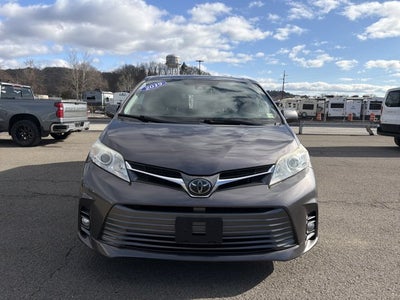2019 Toyota Sienna XLE 8 Passenger