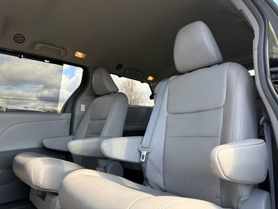2019 Toyota Sienna XLE 8 Passenger