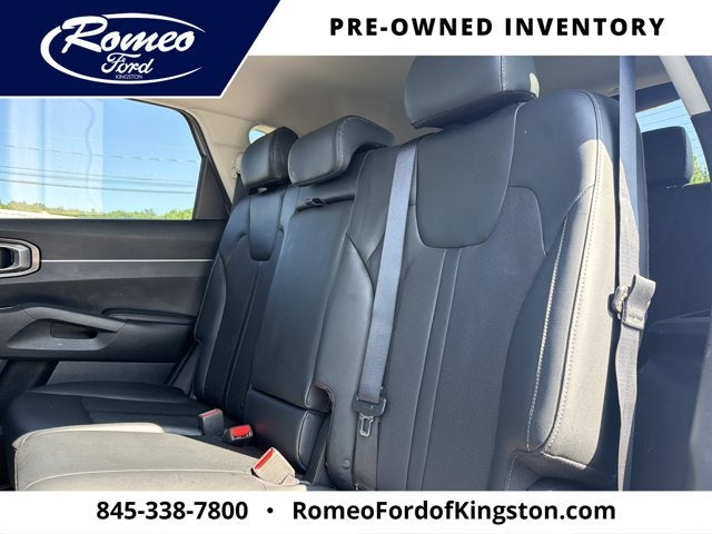 2021 Kia Sorento S