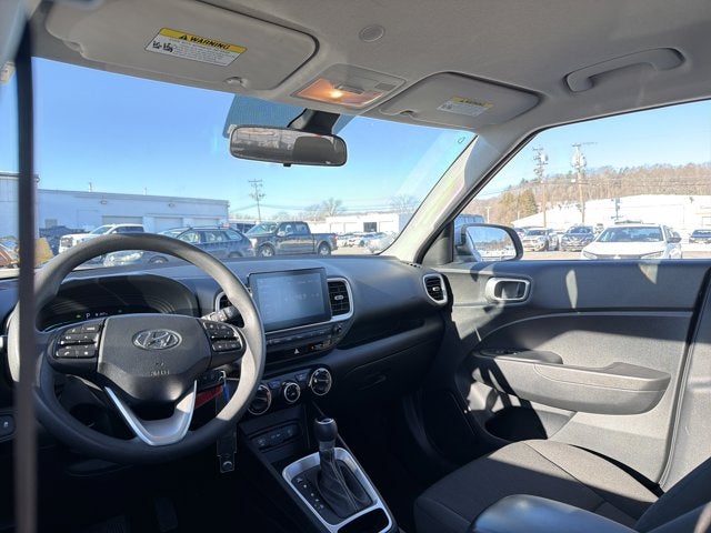 2023 Hyundai Venue SE