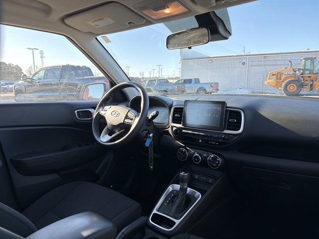 2023 Hyundai Venue SE