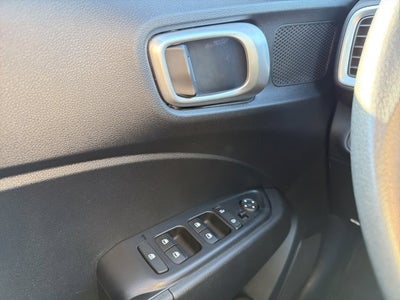 2023 Hyundai Venue SE