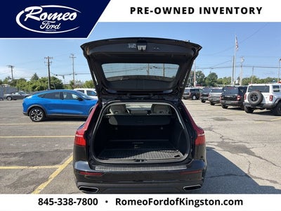 2022 Volvo V60 Cross Country T5